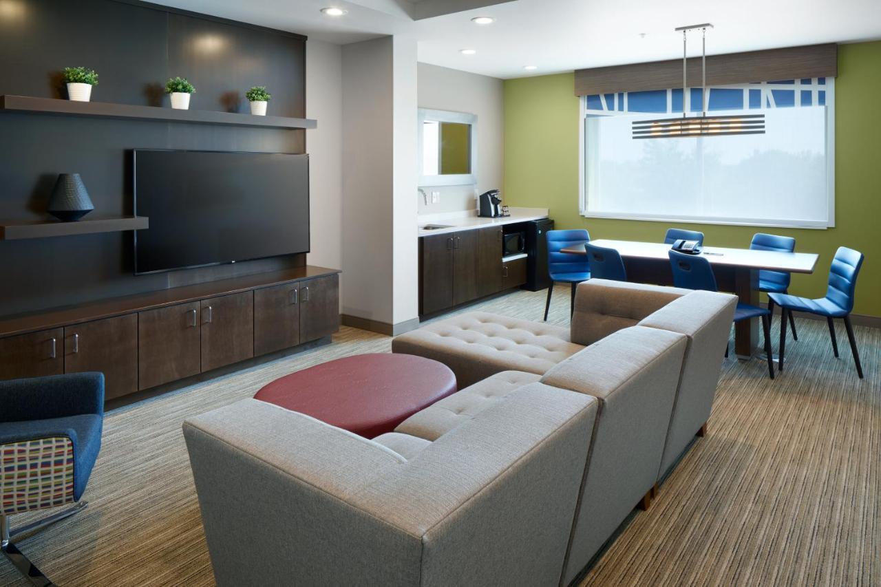 Holiday Inn Express & Suites - Cincinnati North - Liberty Way, An Ihg Hotel West Chester Zewnętrze zdjęcie